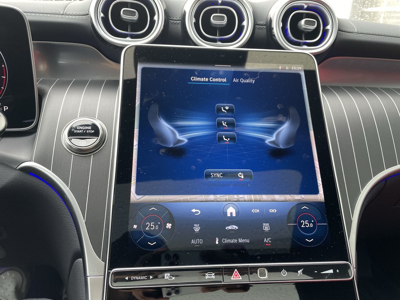 2025 Mercedes-Benz GLC300