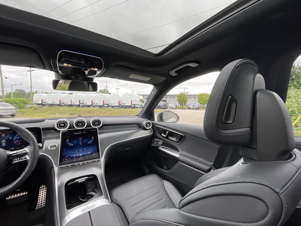 2025 Mercedes-Benz GLC300