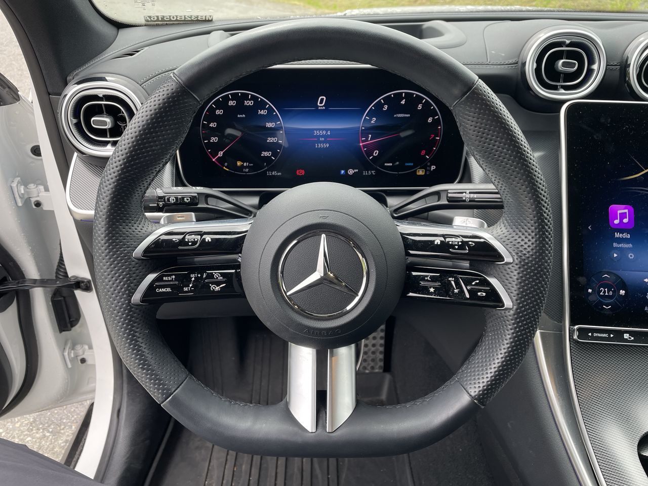 2025 Mercedes-Benz GLC300