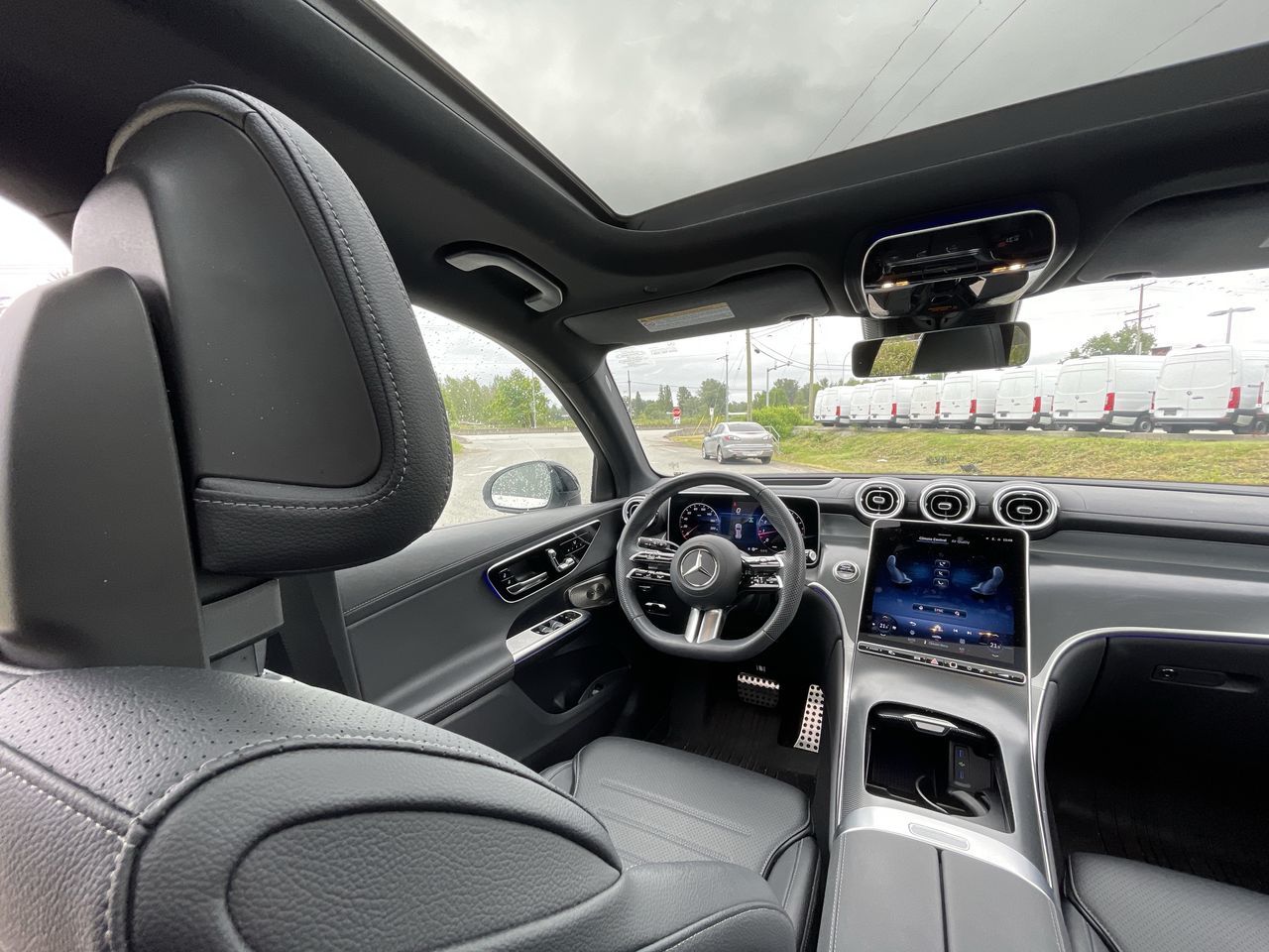 2025 Mercedes-Benz GLC300