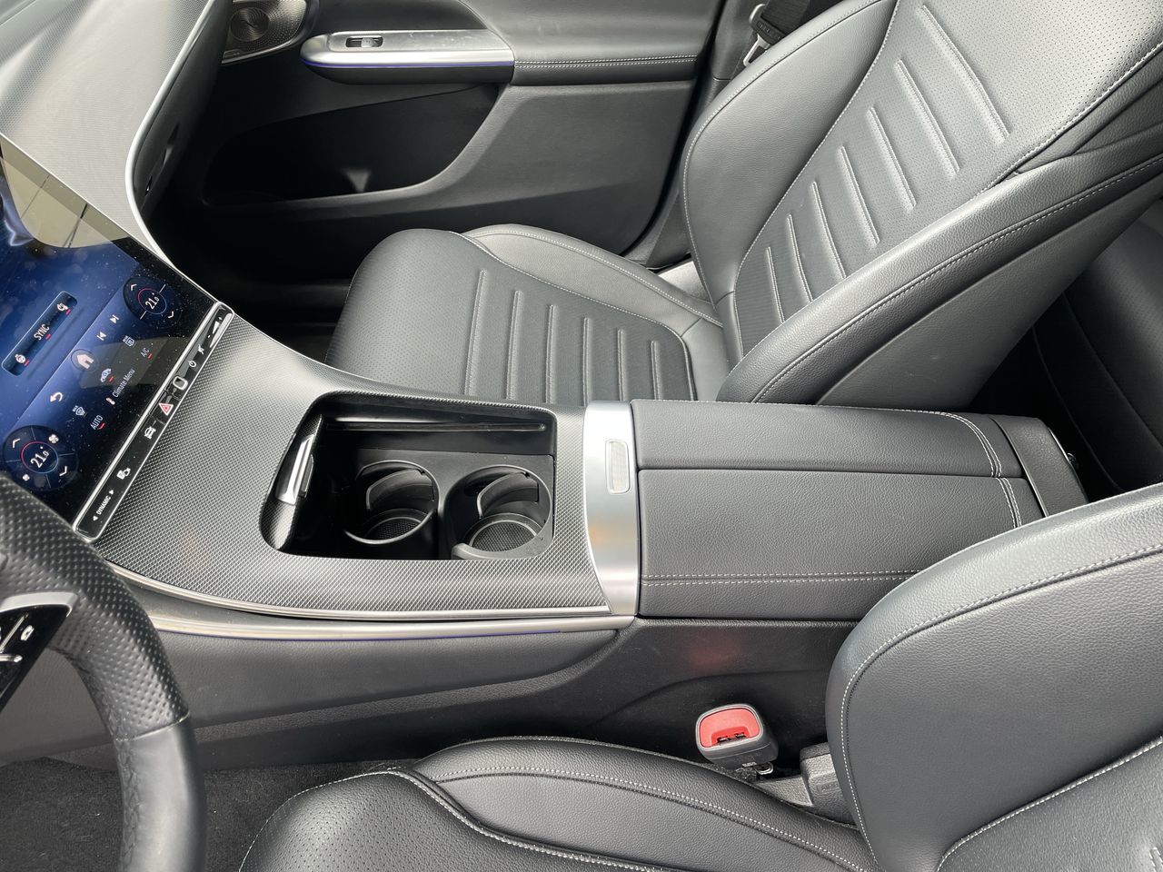 2025 Mercedes-Benz GLC300