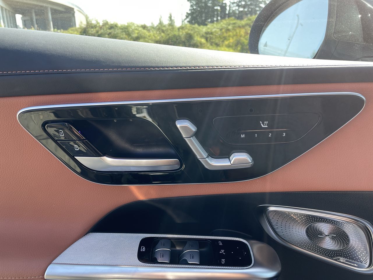 2025 Mercedes-Benz GLC300