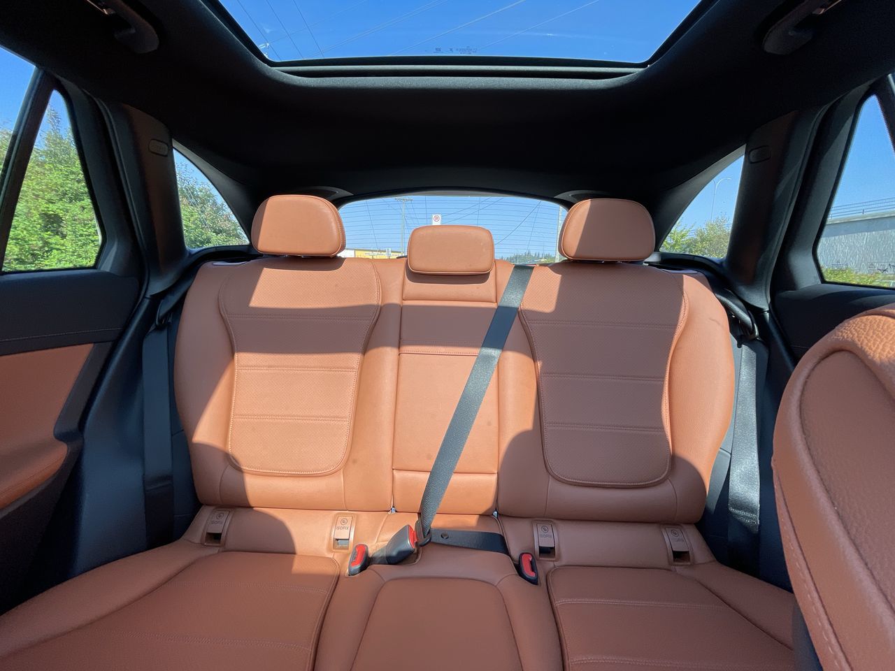 2025 Mercedes-Benz GLC300