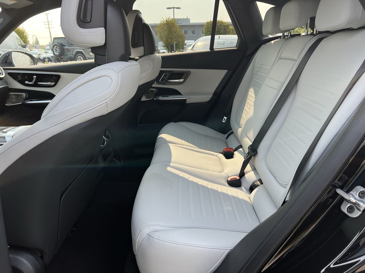 2026 Mercedes-Benz GLC300