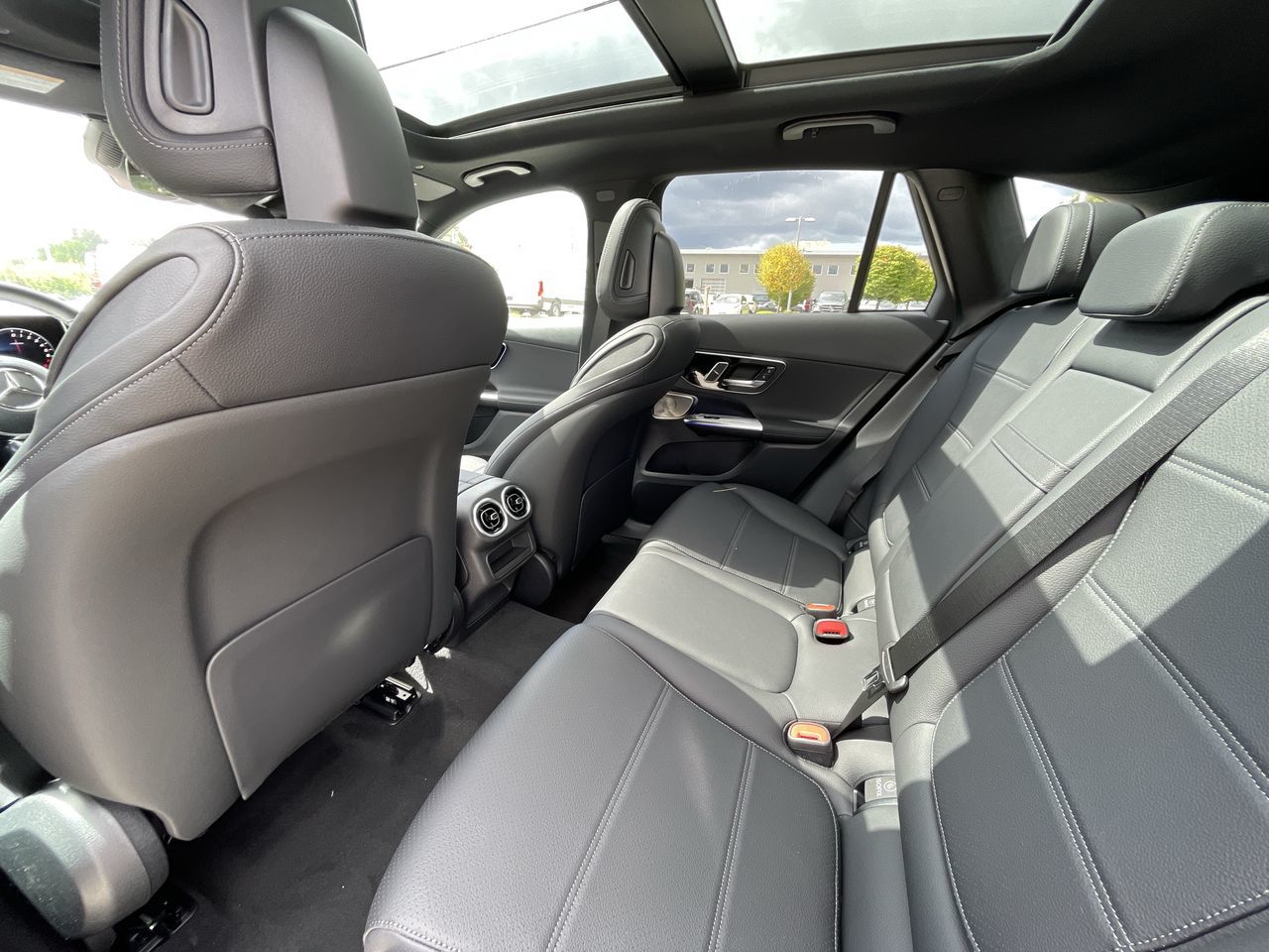 2026 Mercedes-Benz GLC