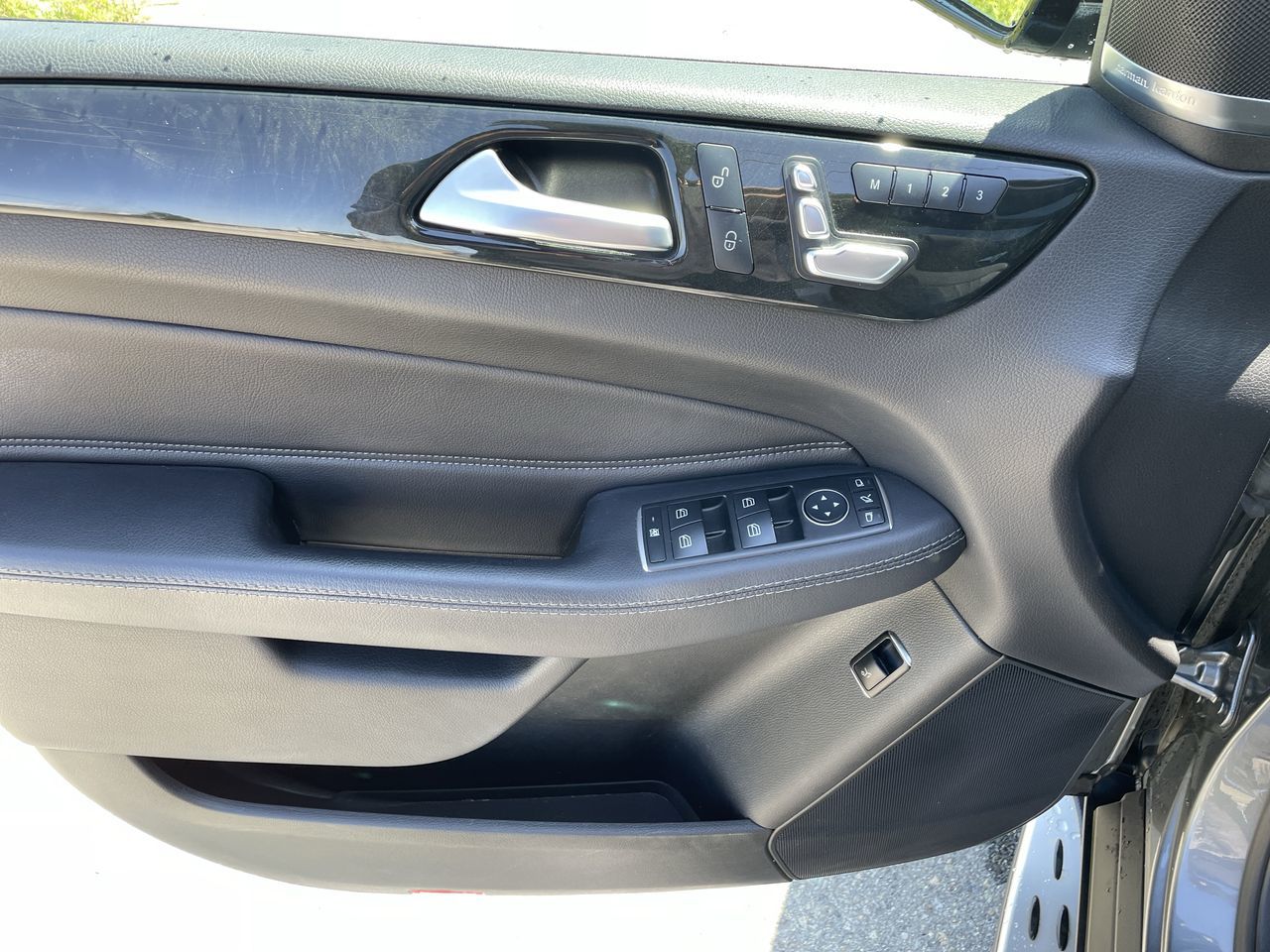 2017 Mercedes-Benz GLE400 in Langley, British Columbia