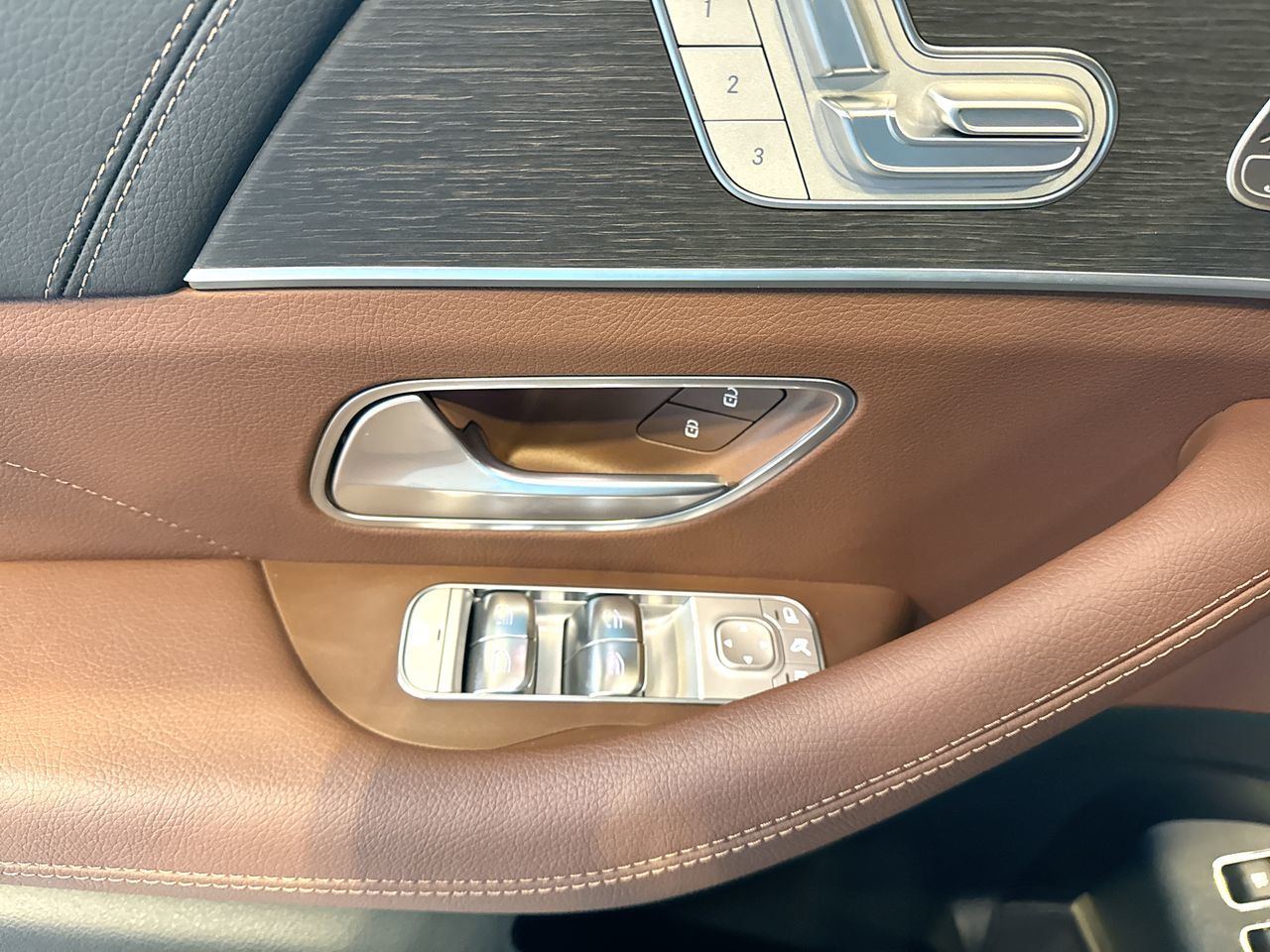 2025 Mercedes-Benz GLE450e in Langley, British Columbia
