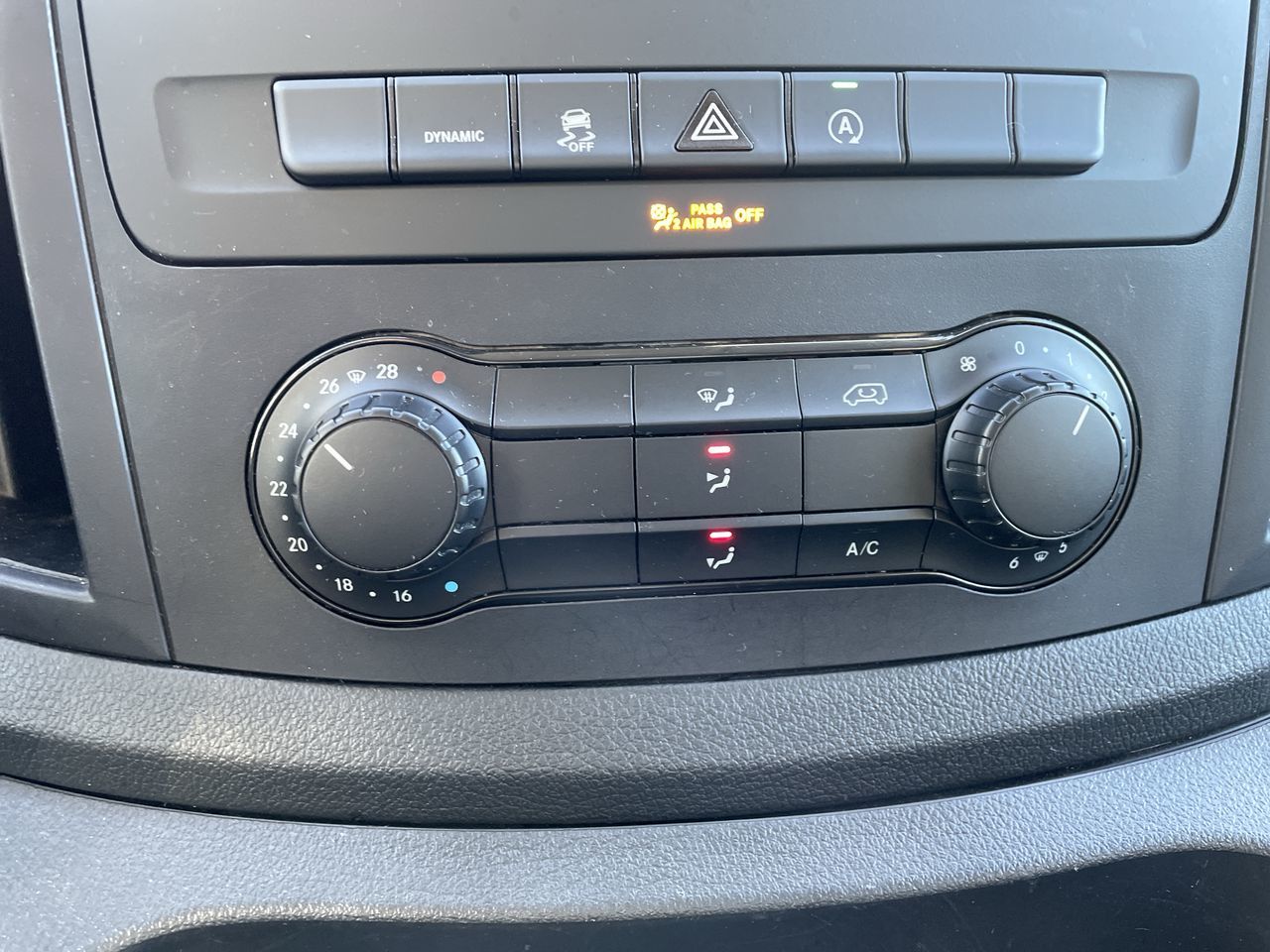 Mercedes-Benz Metris Cargo Van 135