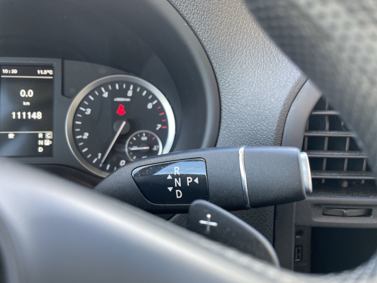 Mercedes-Benz Metris Cargo Van 135