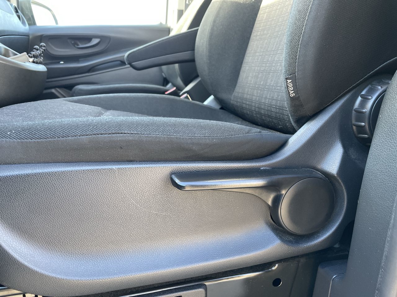 Mercedes-Benz Metris Cargo Van 135