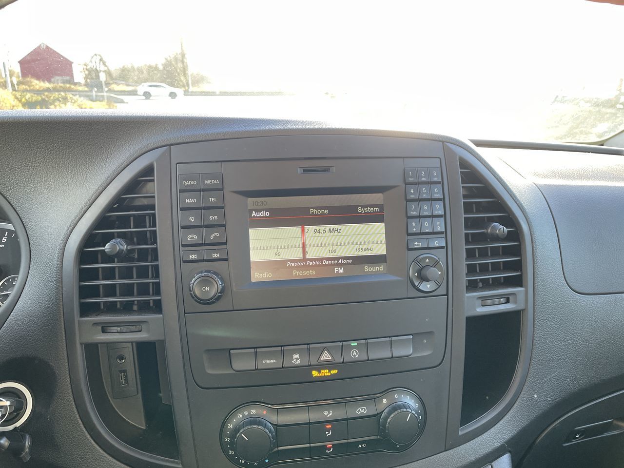 Mercedes-Benz Metris Cargo Van 135