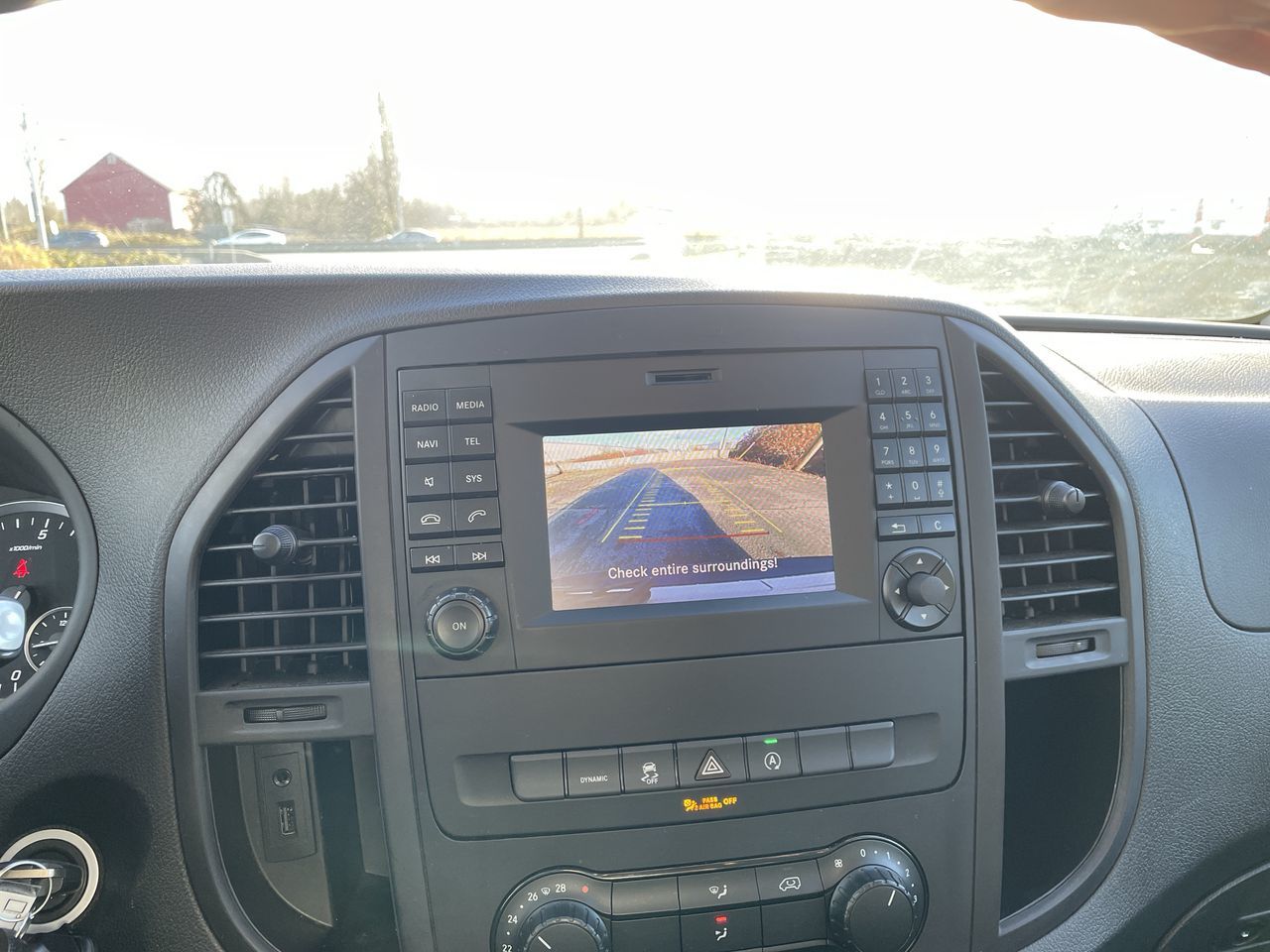 Mercedes-Benz Metris Cargo Van 135