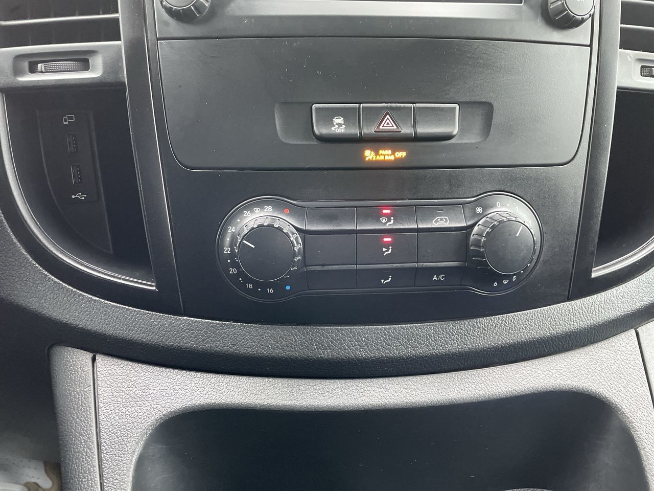 2021  Metris Cargo Van 135