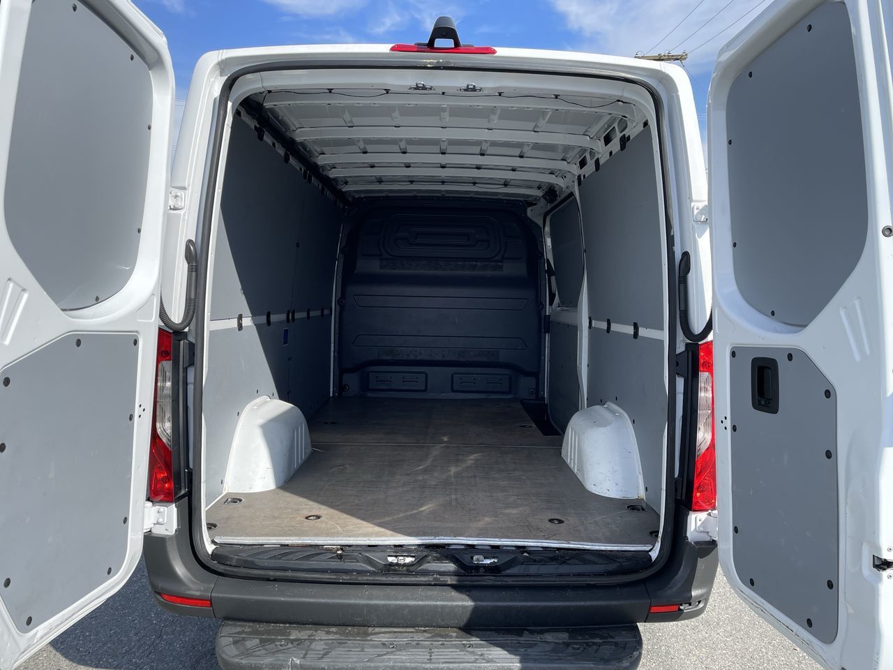 2023  Sprinter 2500 Cargo 144