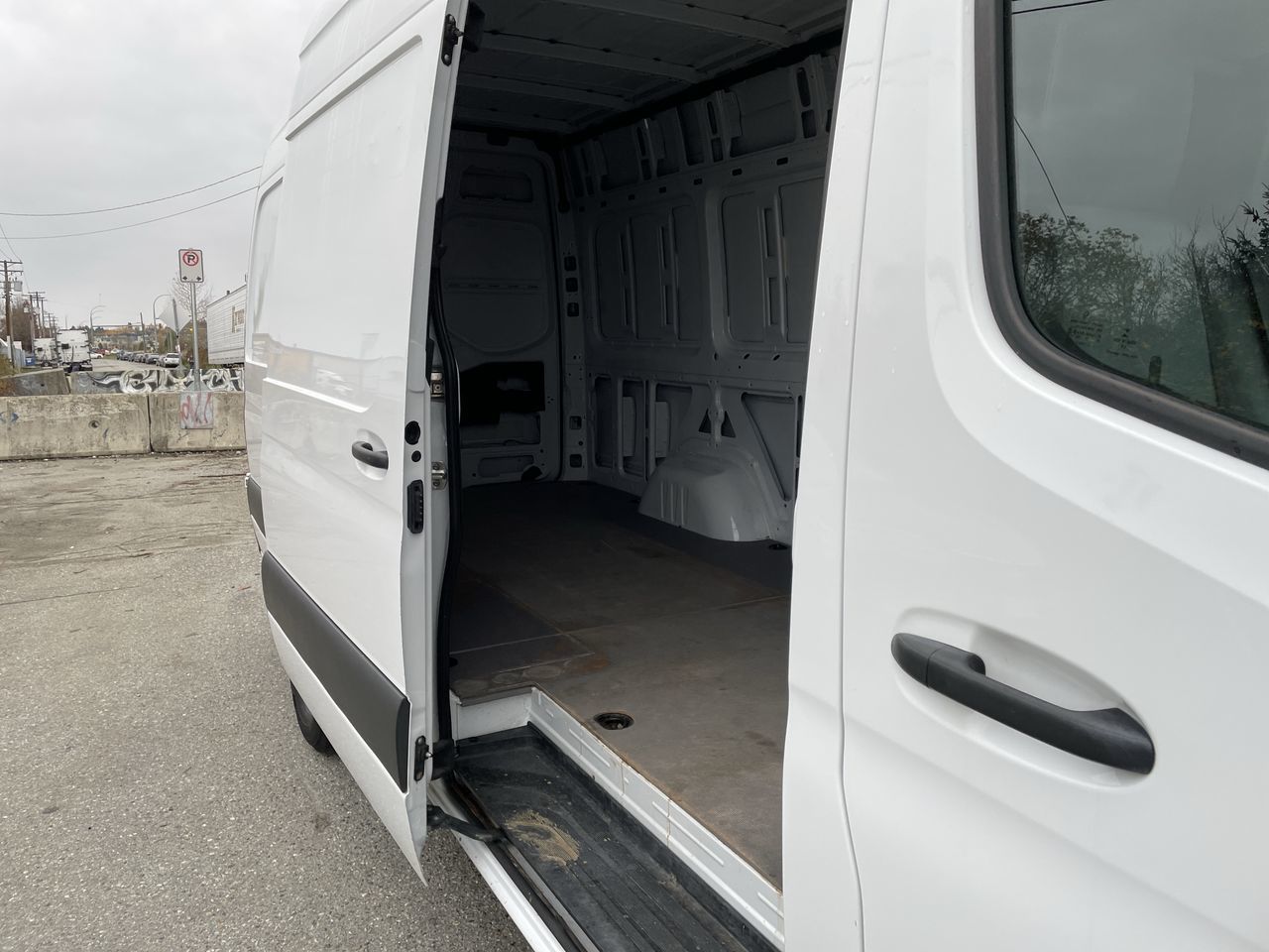 Mercedes-Benz Sprinter 2500 Cargo 170  2022 à Langley, Colombie-Britannique