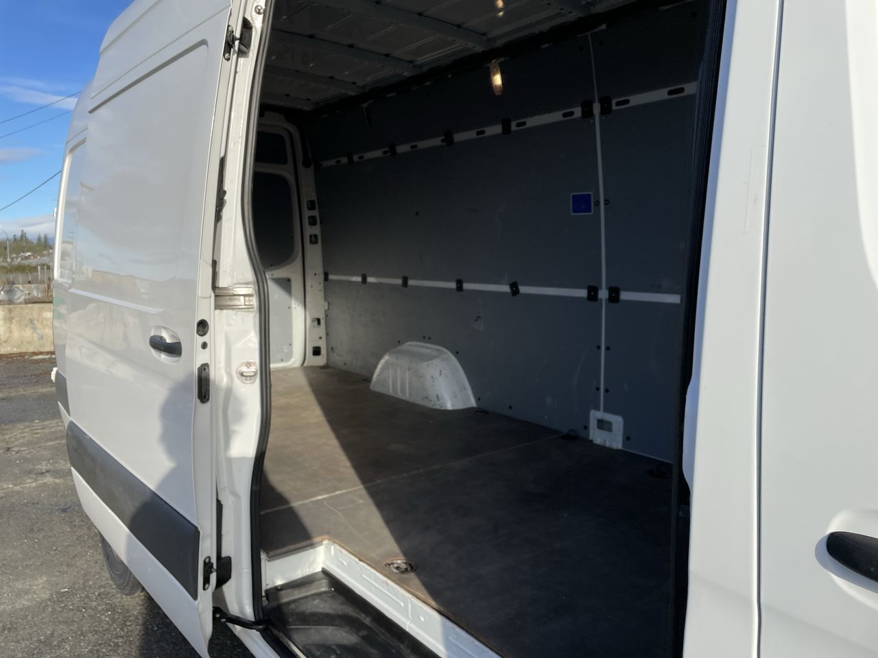 2023 Mercedes-Benz Sprinter 2500 Cargo 170