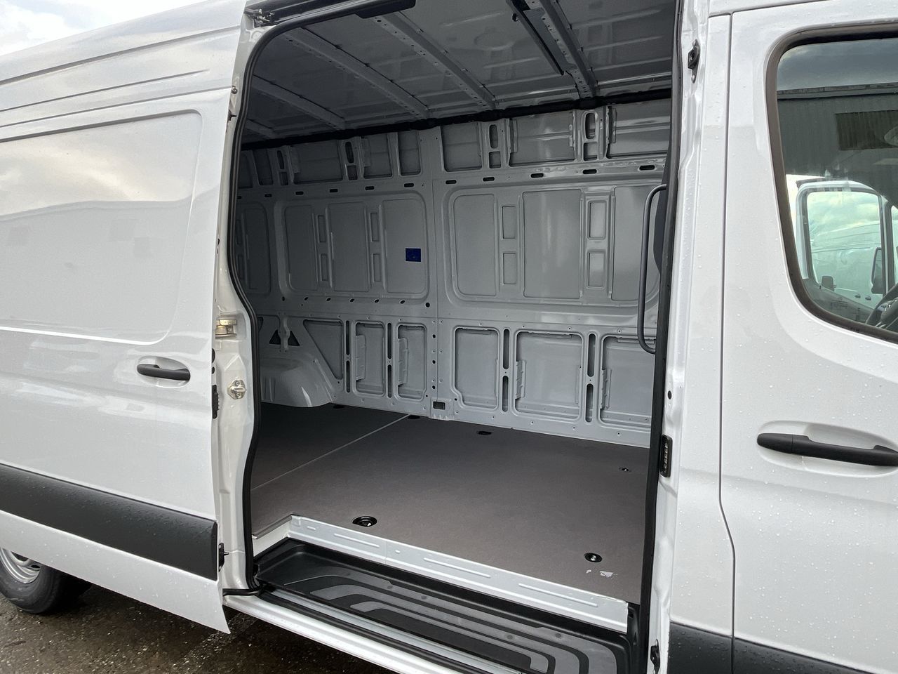 Mercedes-Benz Sprinter 2500  2024 à Langley, Colombie-Britannique