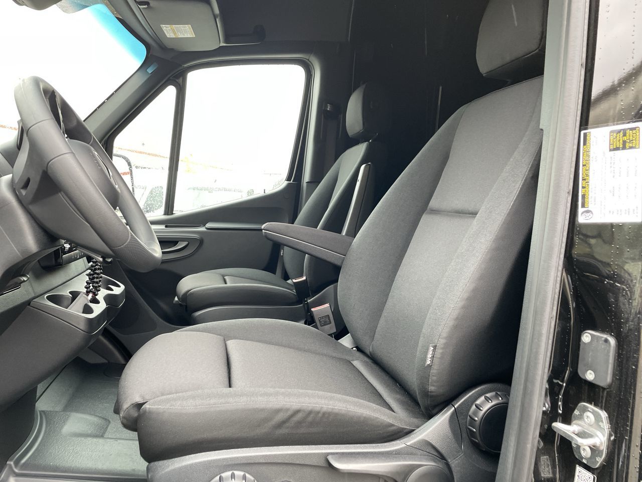 2025 Mercedes-Benz Sprinter 2500