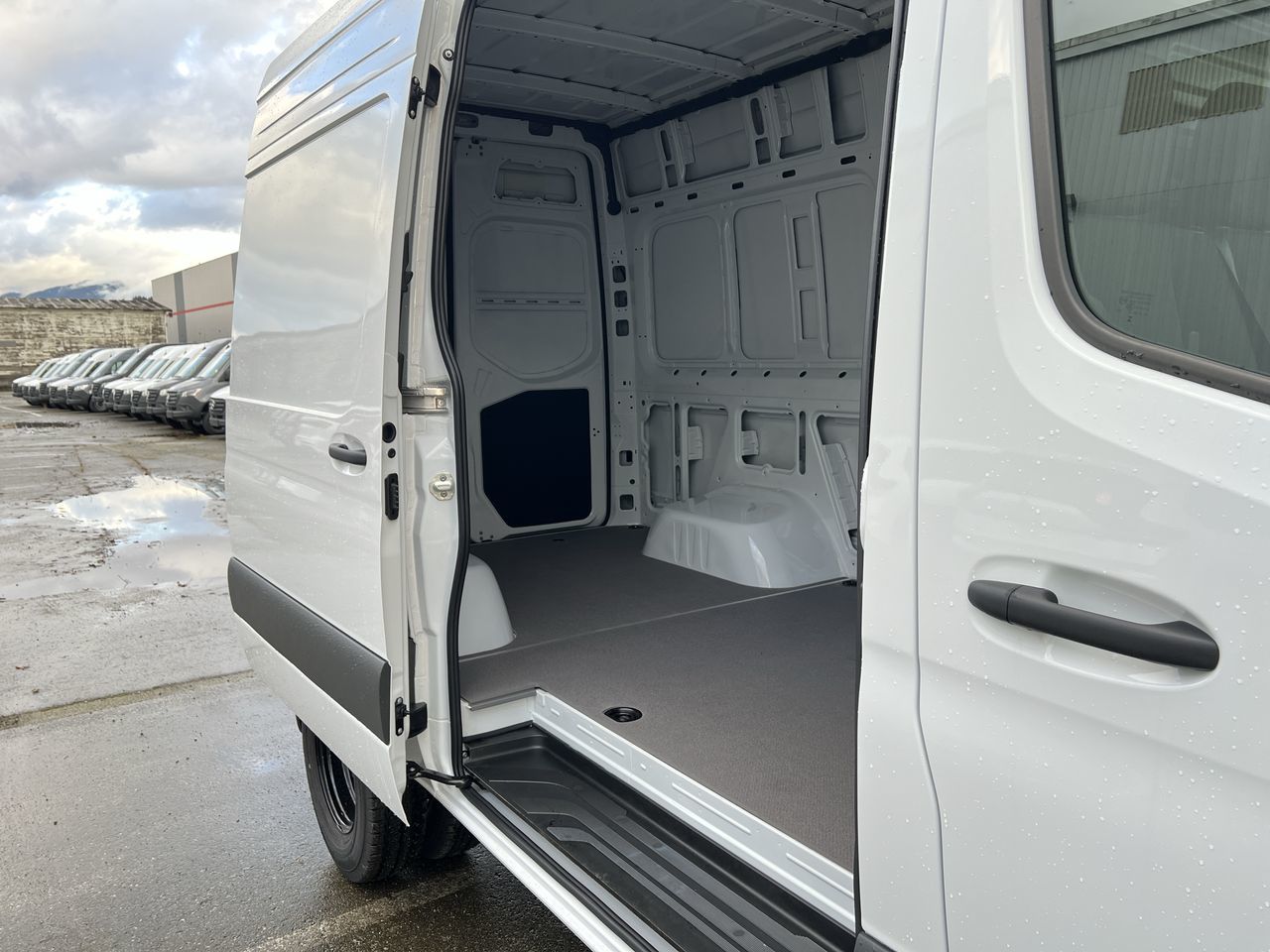 2025 Mercedes-Benz Sprinter 3500XD