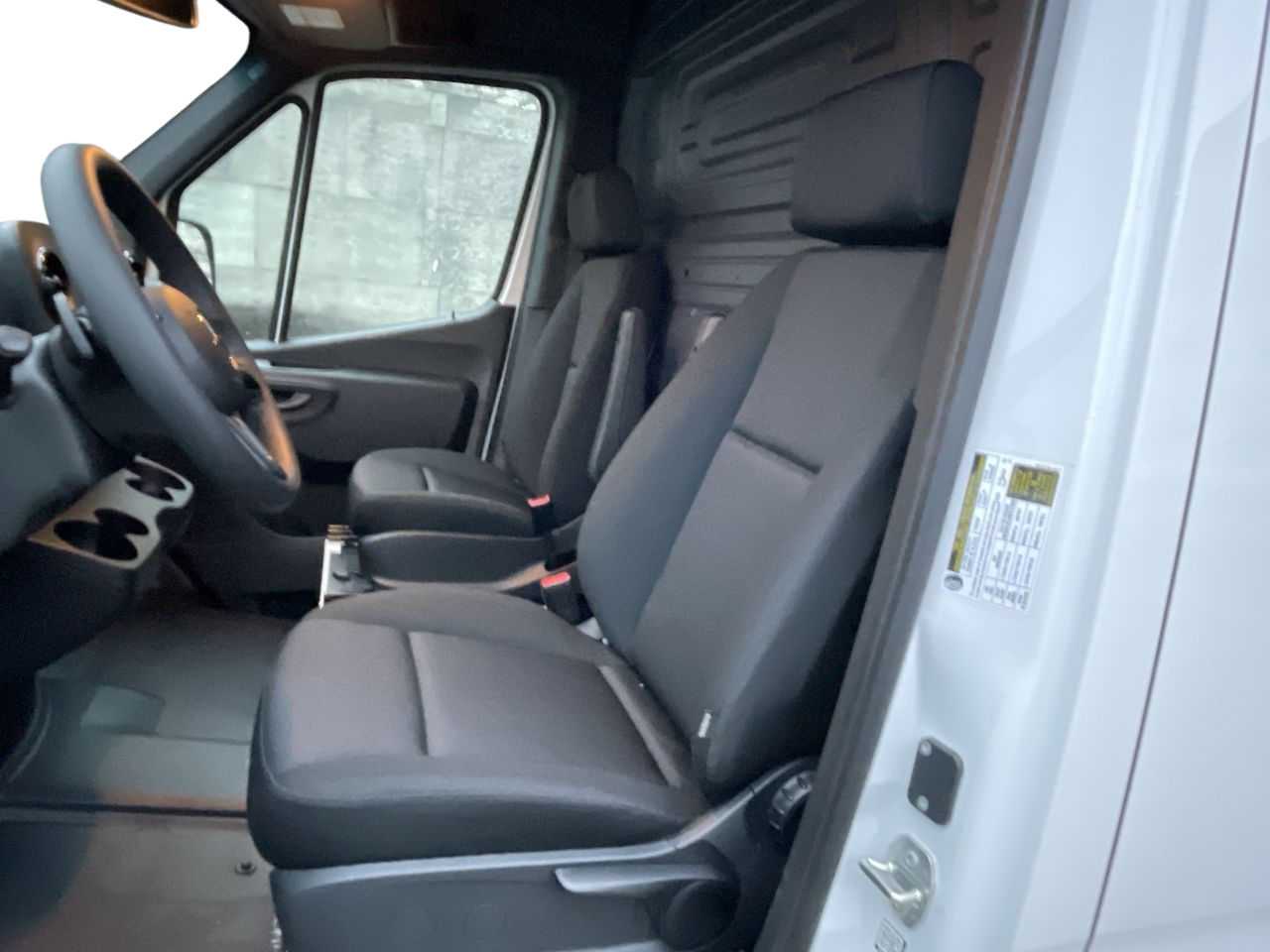 Mercedes-Benz Sprinter Cargo Van  2024 à Langley, Colombie-Britannique