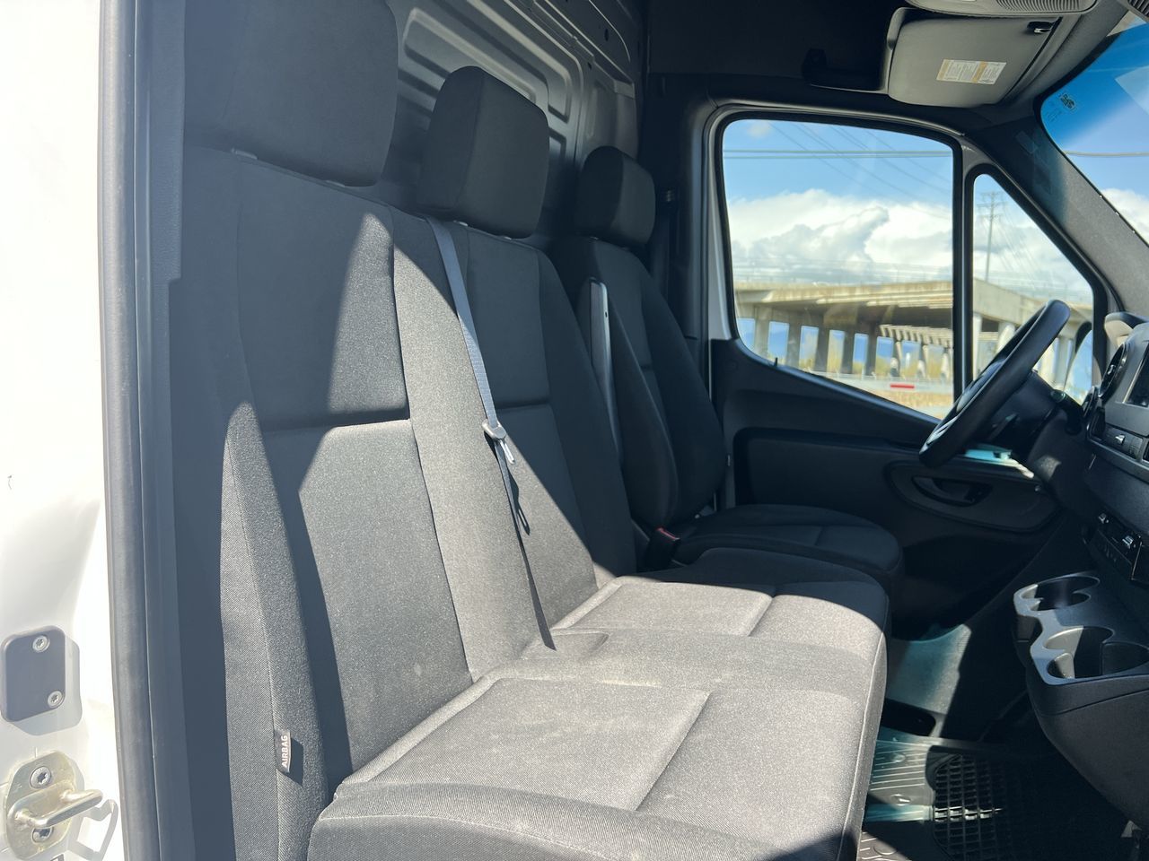 2020 Mercedes-Benz Sprinter V6 2500 Cargo 144 in Langley, British Columbia