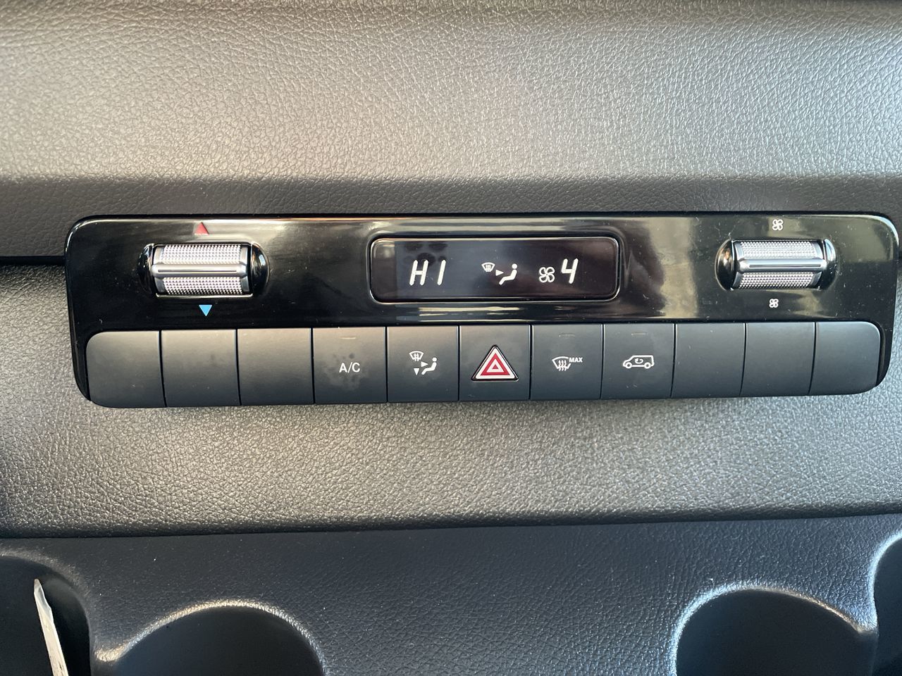 Mercedes-Benz Sprinter V6 2500 Cargo 144  2020 à Langley, Colombie-Britannique