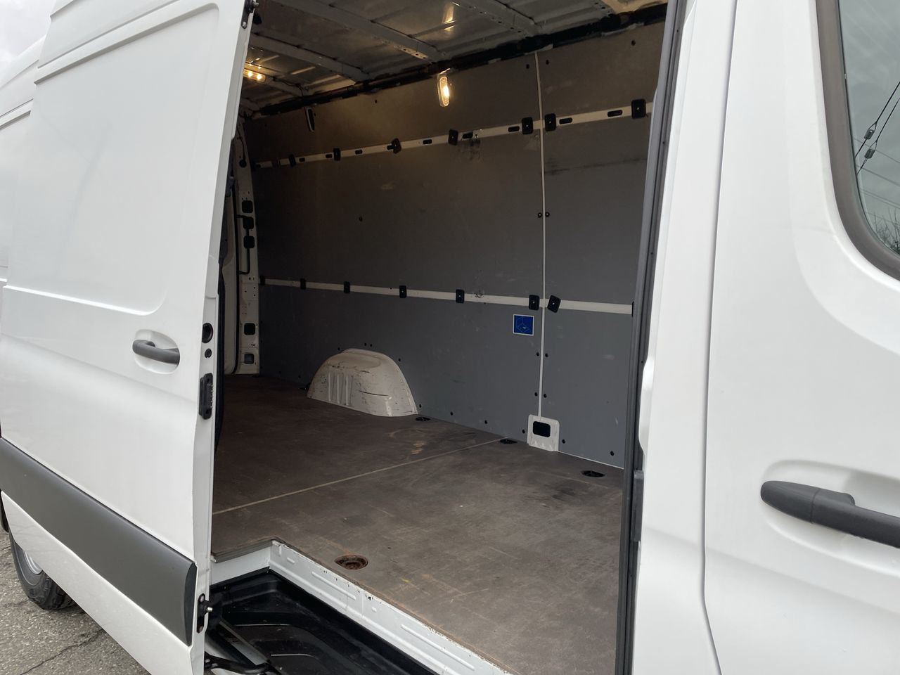 2020 Mercedes-Benz Sprinter V6 2500 Cargo 170