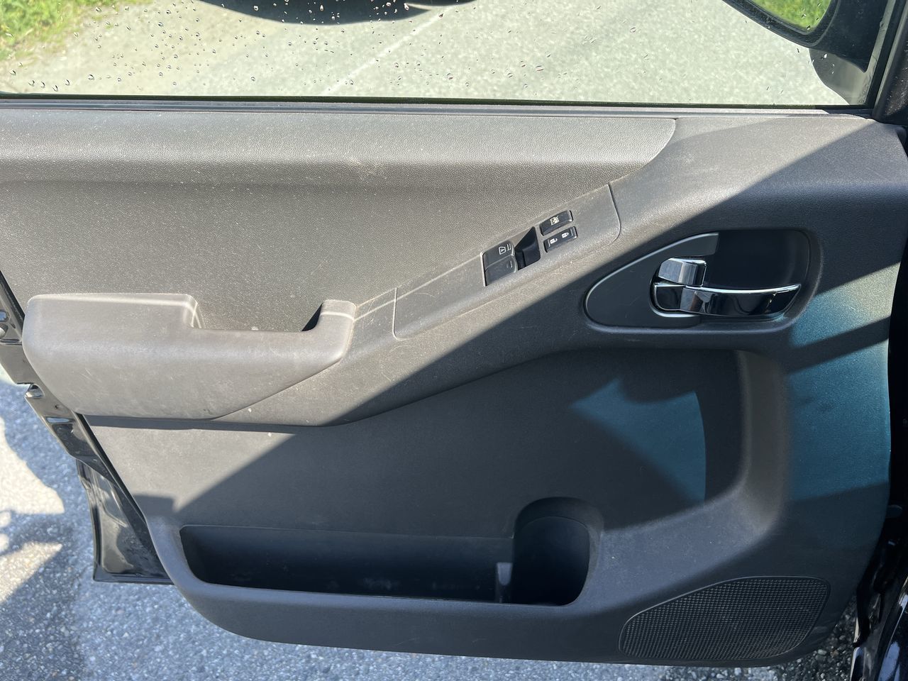2012 Nissan Frontier Crew Cab in Langley, British Columbia
