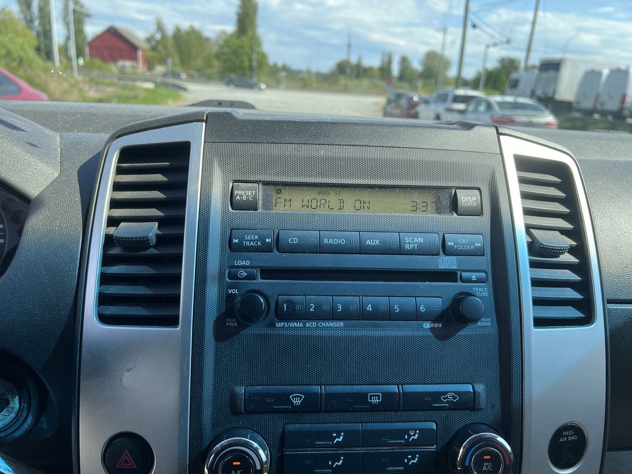 2012 Nissan Frontier Crew Cab in Langley, British Columbia