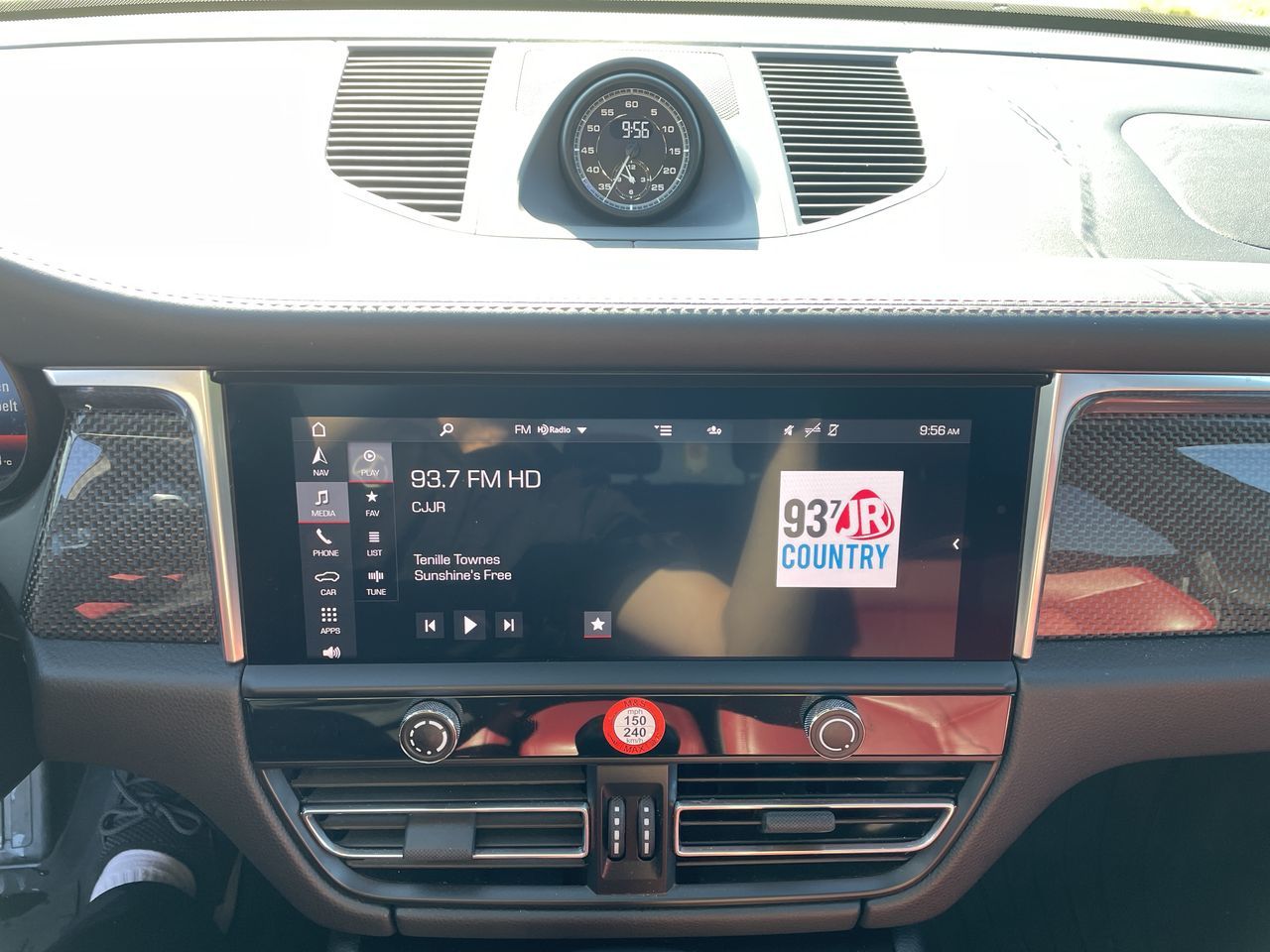 2024 Porsche Macan in Langley, British Columbia