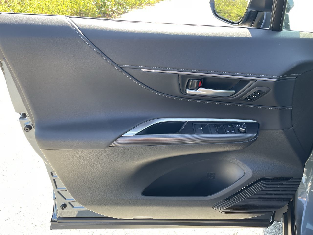 2021  Venza Hybrid
