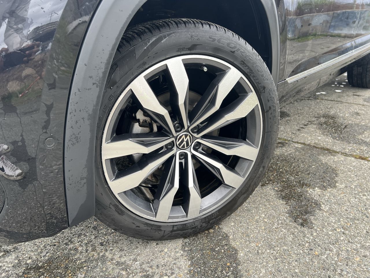 2023 Volkswagen Atlas in Langley, British Columbia