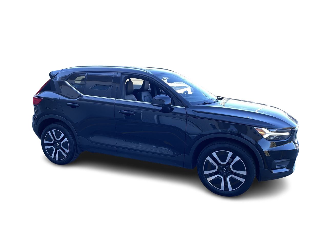 2022  XC40