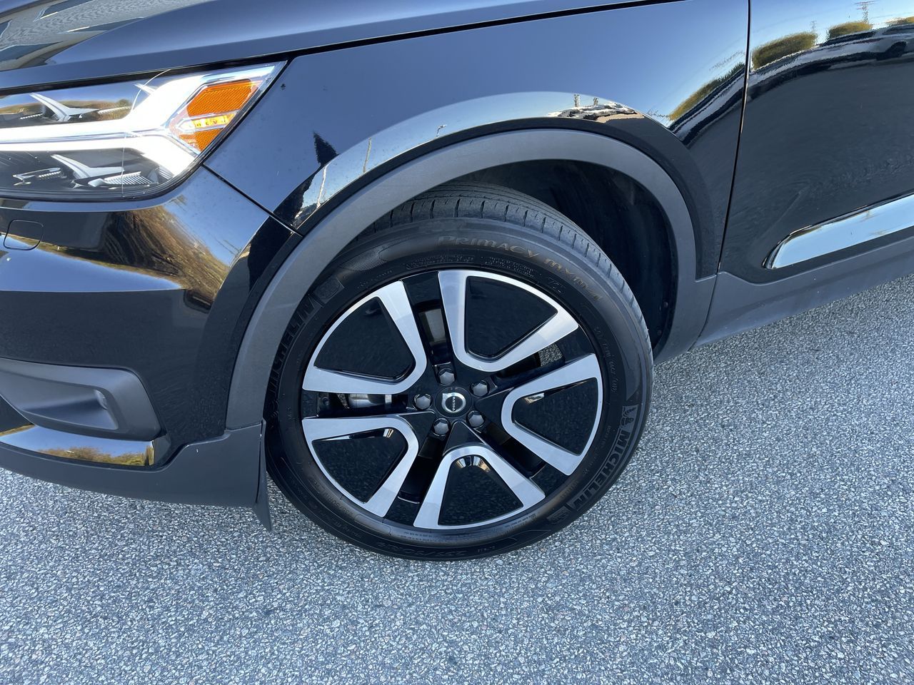 2022  XC40