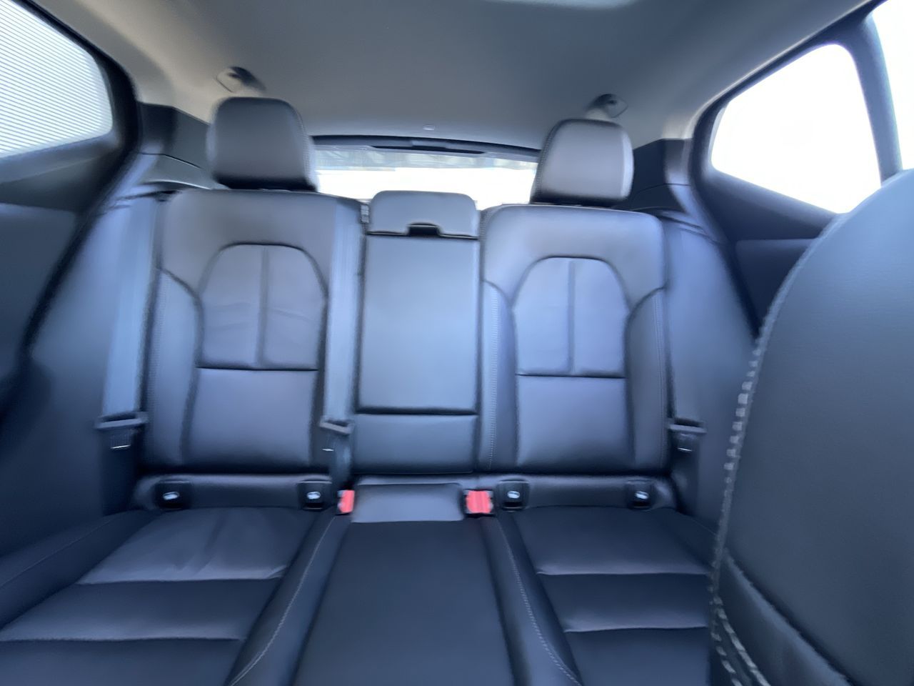 2022  XC40