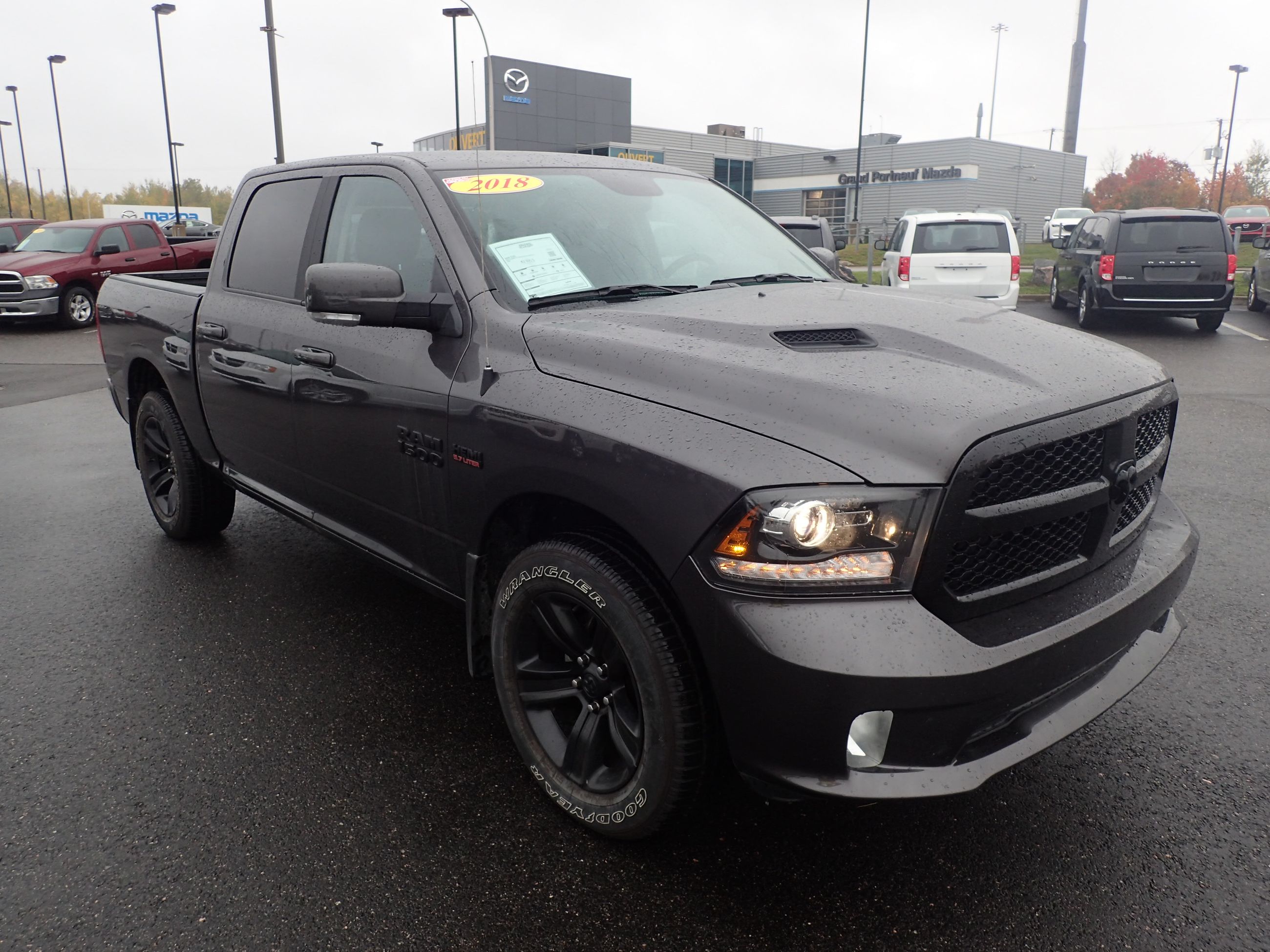Used 2018 Ram 1500 NIGHT EDITION 5.7L 4X4 41995.0 Volvo TroisRivières Used 2018 Ram 1500 NIGHT EDITION 5.7L 4X4 41995.0 Volvo TroisRivières