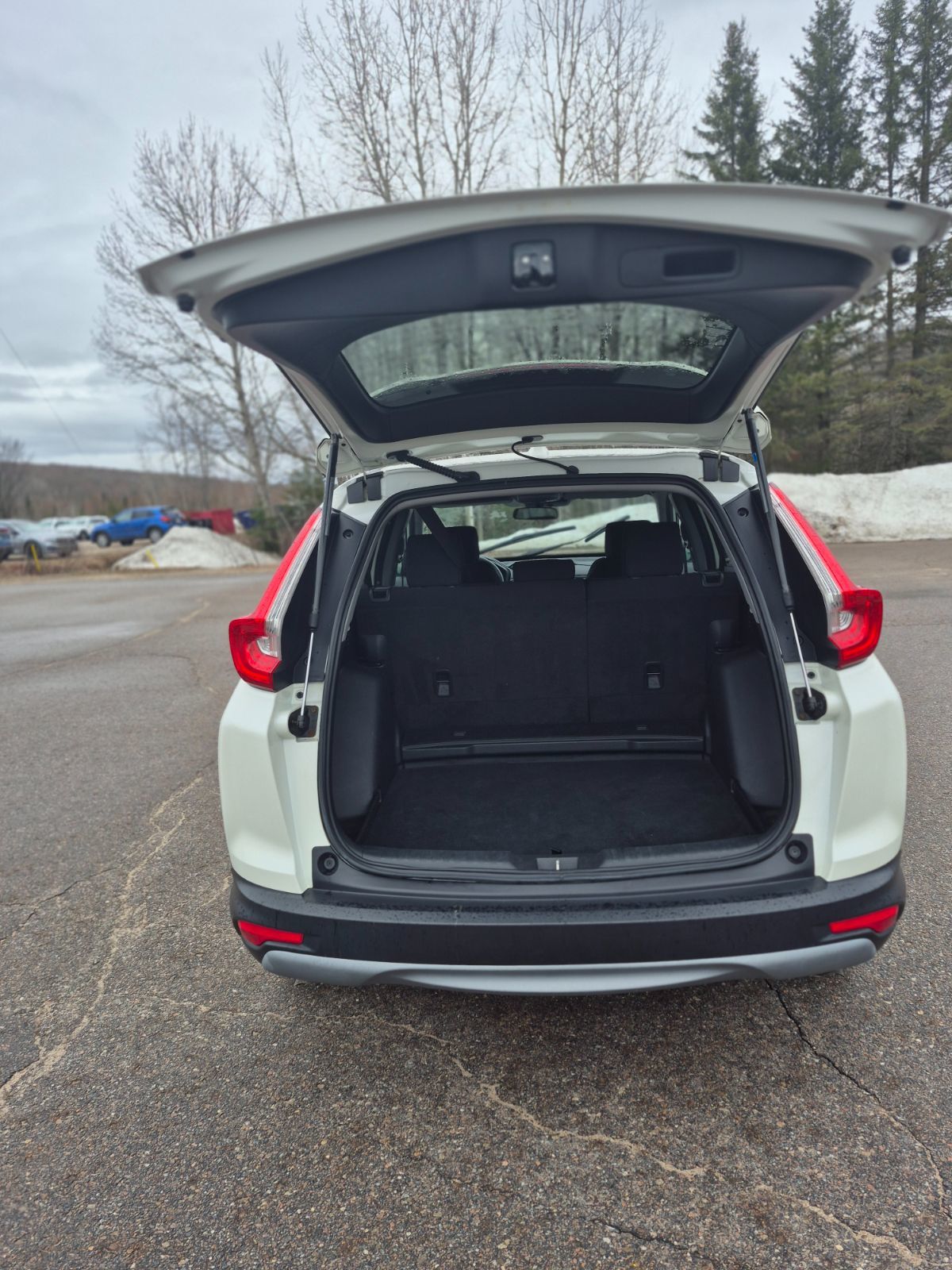 2018 Honda CR-V LX 2018 Honda CR-V: Built to go the distance.