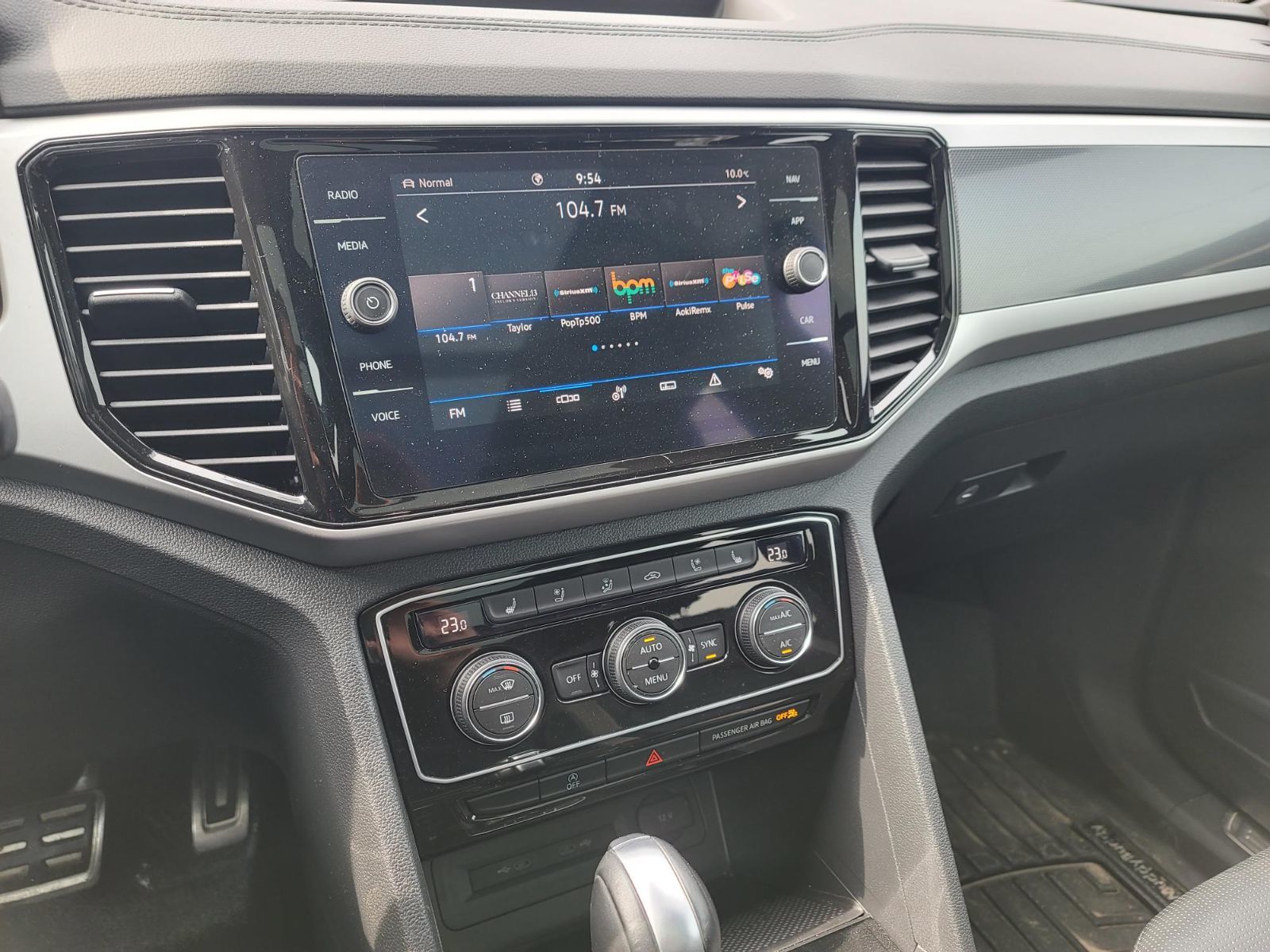 2022 Volkswagen Atlas Cross Sport Execline**R-LINE**CUIR**TOIT**NAV** FINANCEMENT DISPONIBLE 1ERE 2EME CHANCE