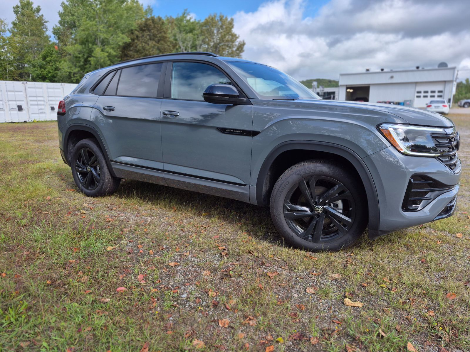 Volkswagen Atlas Cross Sport Comfortline R-Line Black Edition 2025 Cross Sport 2025 : Taillé pour la route, prêt pour l’aventure