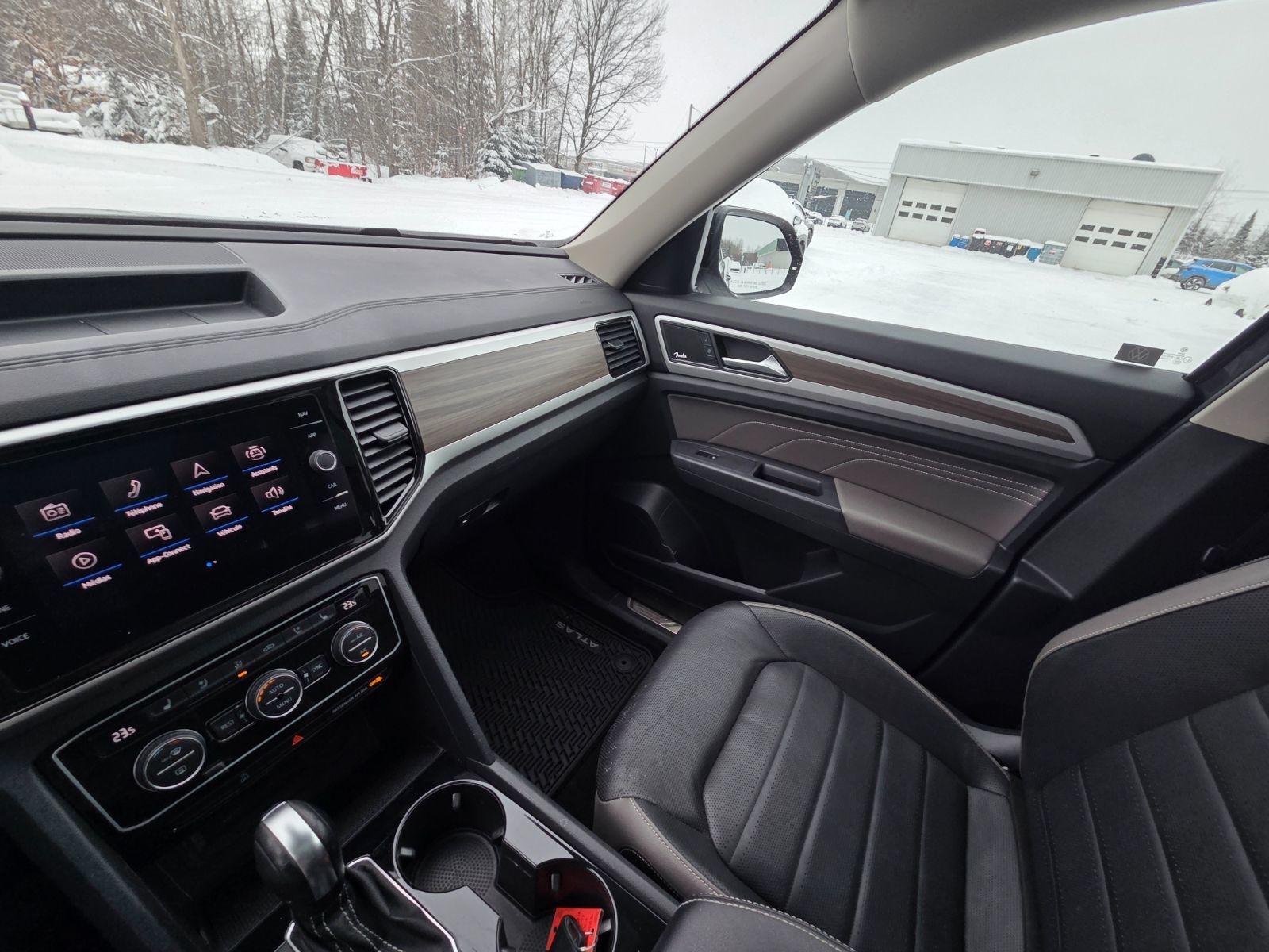 2022 Volkswagen Atlas Highline Atlas Highline 2022: luxury and performance—with remaining warranty included!