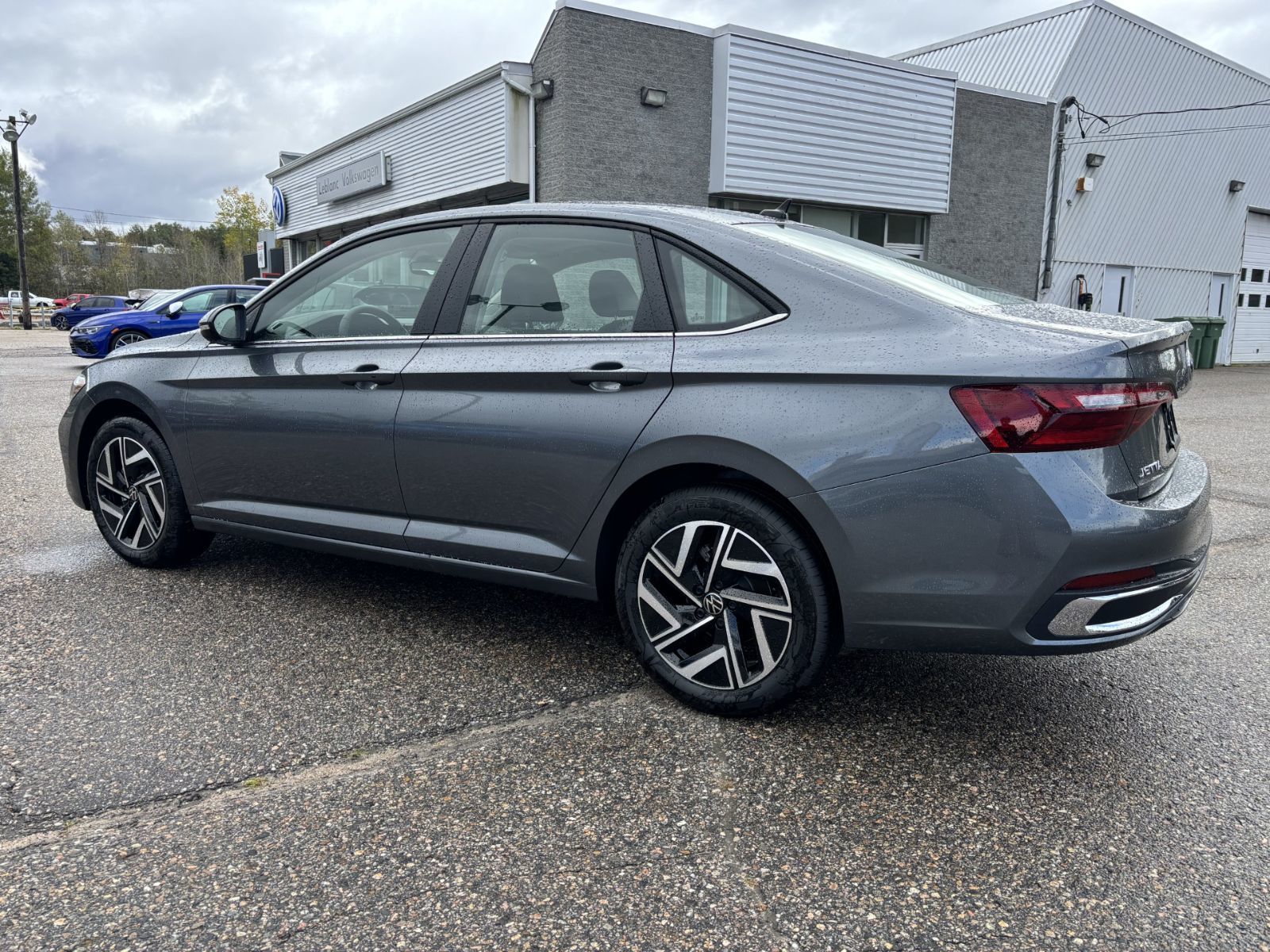 2024 Volkswagen Jetta HIGHLINE Volkswagen Jetta 2024 : La route vous attend, prenez le volant