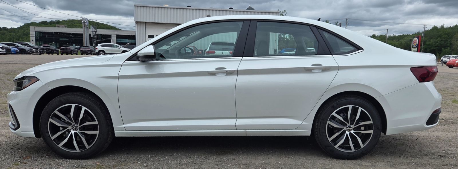 Photo 2026 Volkswagen Jetta Comfortline #5