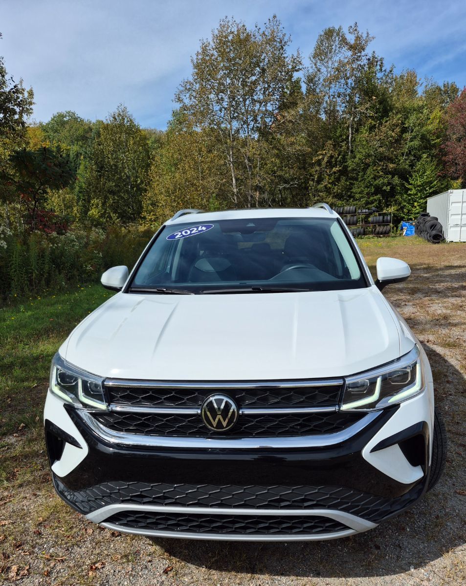 2024 Volkswagen Taos Highline démo low kilometer