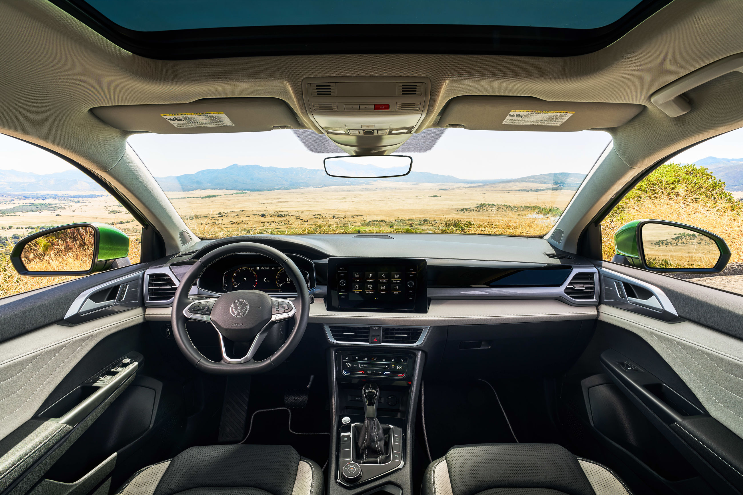 2025 Volkswagen Taos Comfortline Black Edition Taos 2025: Go Small. Live Large