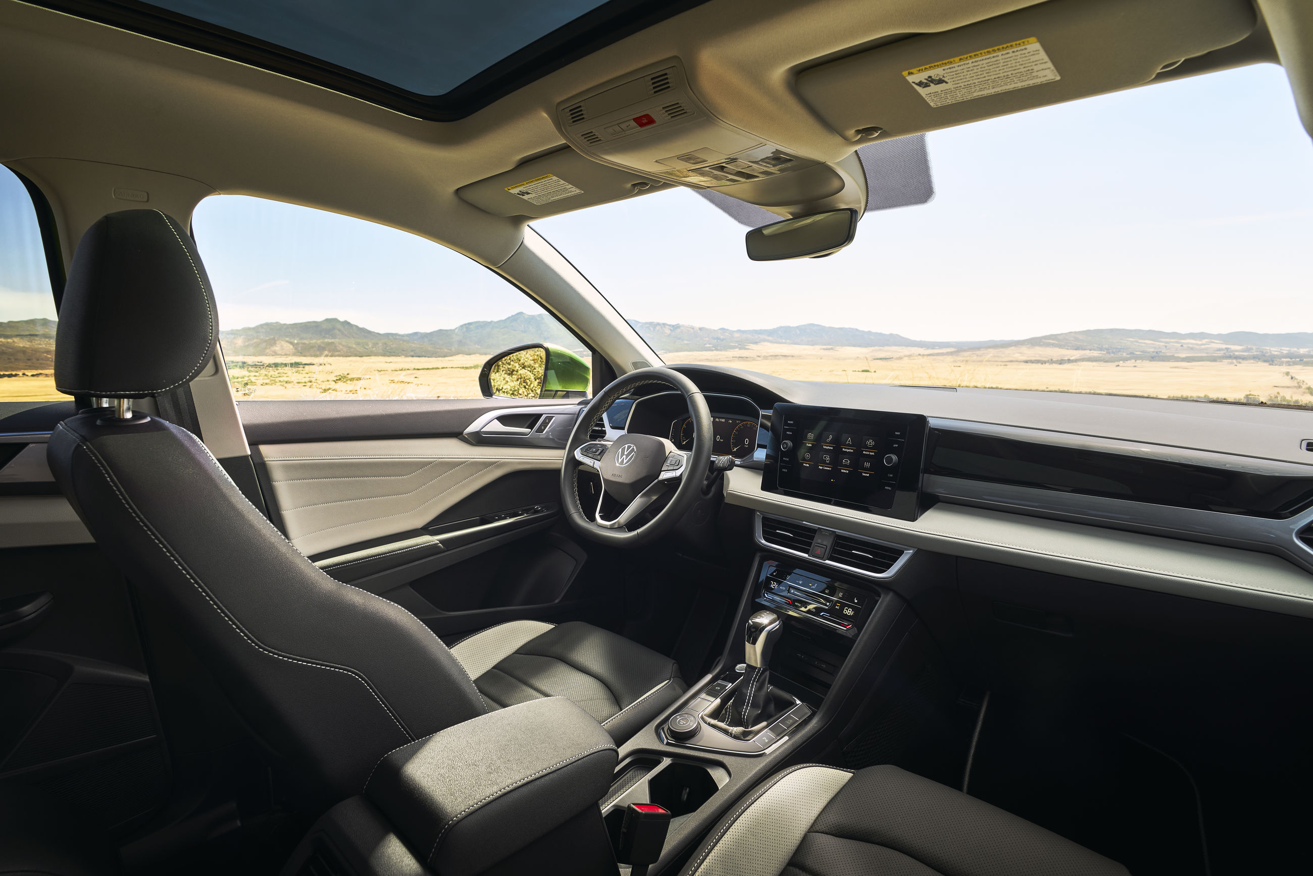 2025 Volkswagen Taos Comfortline Black Edition Taos 2025: Go Small. Live Large