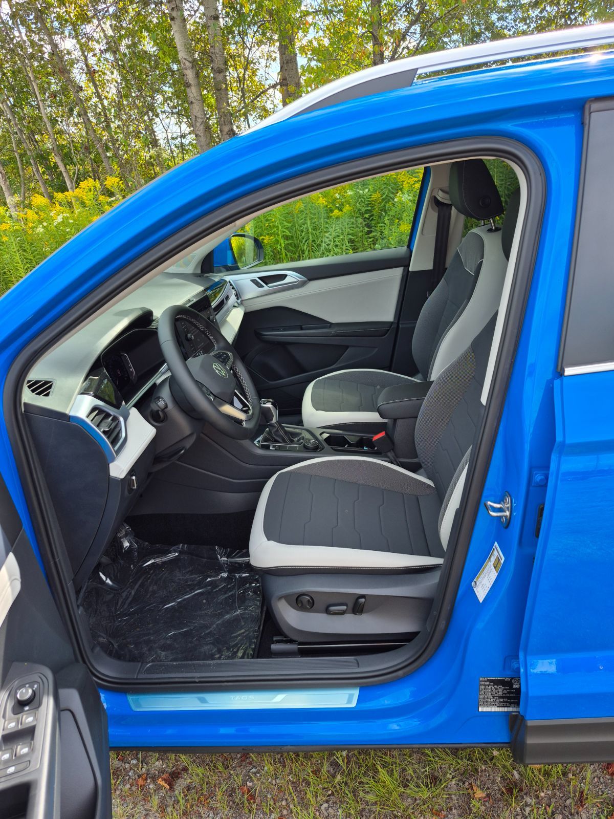 2025 Volkswagen Taos Comfortline Taos 2025 courtesy, low mileage