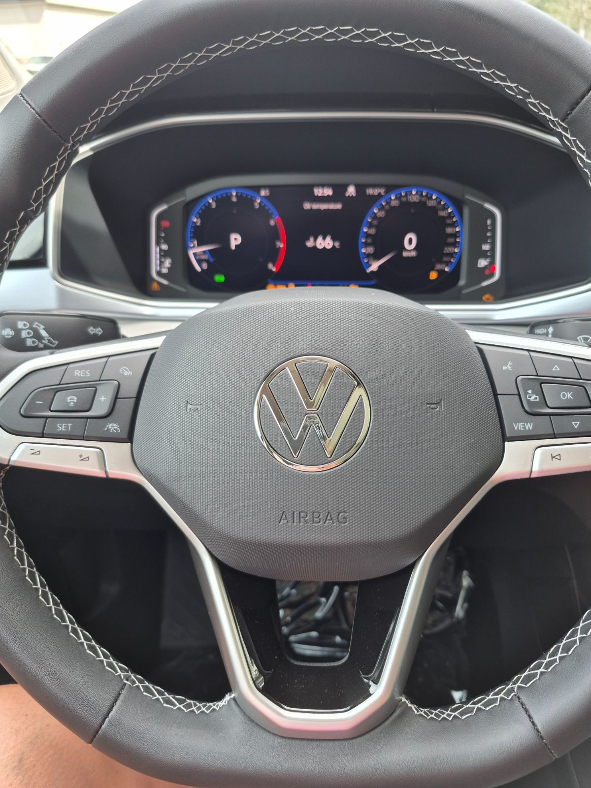 2025 Volkswagen Taos Comfortline Taos 2025 courtesy, low mileage