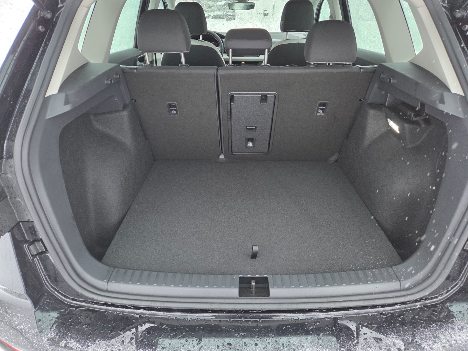 2026 Volkswagen Taos Trendline Taos 2026: compact, yet ready for anything