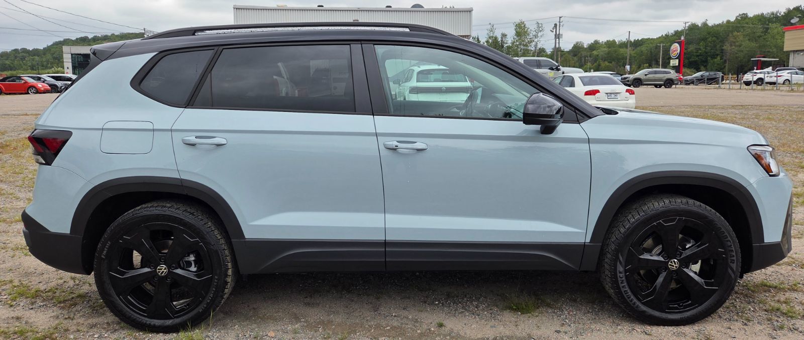 Photo 2026 Volkswagen Taos Comfortline Black Edition 4MOTION #4