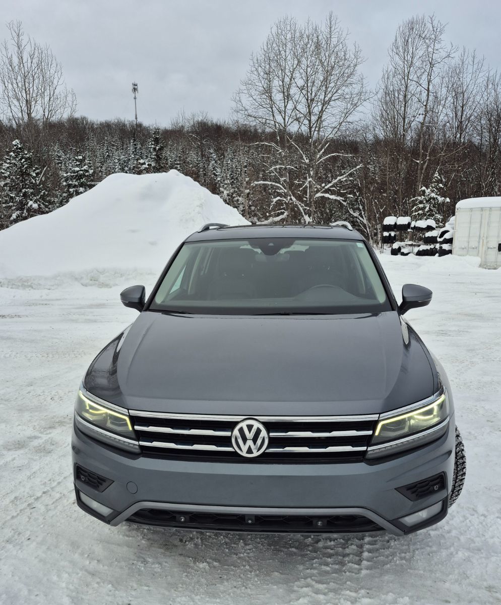 Volkswagen Tiguan Highline 2018 Bas kilométrage, finition Highline : l’excellence Volkswagen à portée de main.